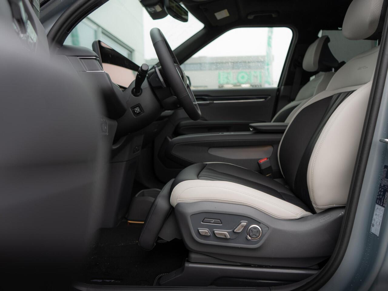 KIA EV9 GT-Line AWD 99.8 kWh | UNIEKE KLEUR | DIRECT LEVERBAAR | HUD | SCHUIFKANTEL DAK | MERIDION AUDIO | LED | LEDER