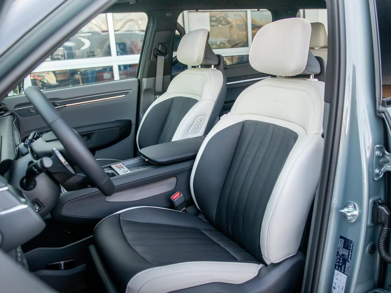 KIA EV9 GT-Line AWD 99.8 kWh | Levering uit voorraad | 7-Pers. | 21" | Head-Up | Stoel-/Stuurverwarming | Premium Audio | Schuif-/kanteldak | Adapt. Cruise | Navi