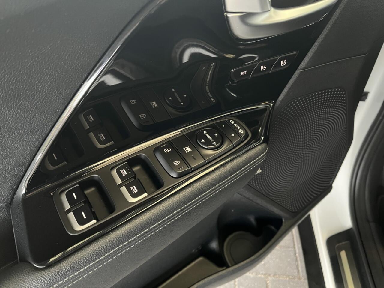 KIA Niro 1.6 GDi Hybrid ExecutiveLine | Stoel-/stuurverwarming | JBL