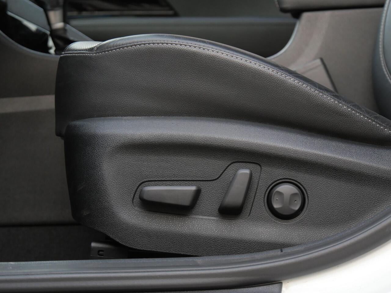 KIA Niro HYBRID EXECUTIVELINE/ LEER/ JBL/ ADAPTIVE CRUISE / NL-AUTO VAN 1STE EIGENAAR!