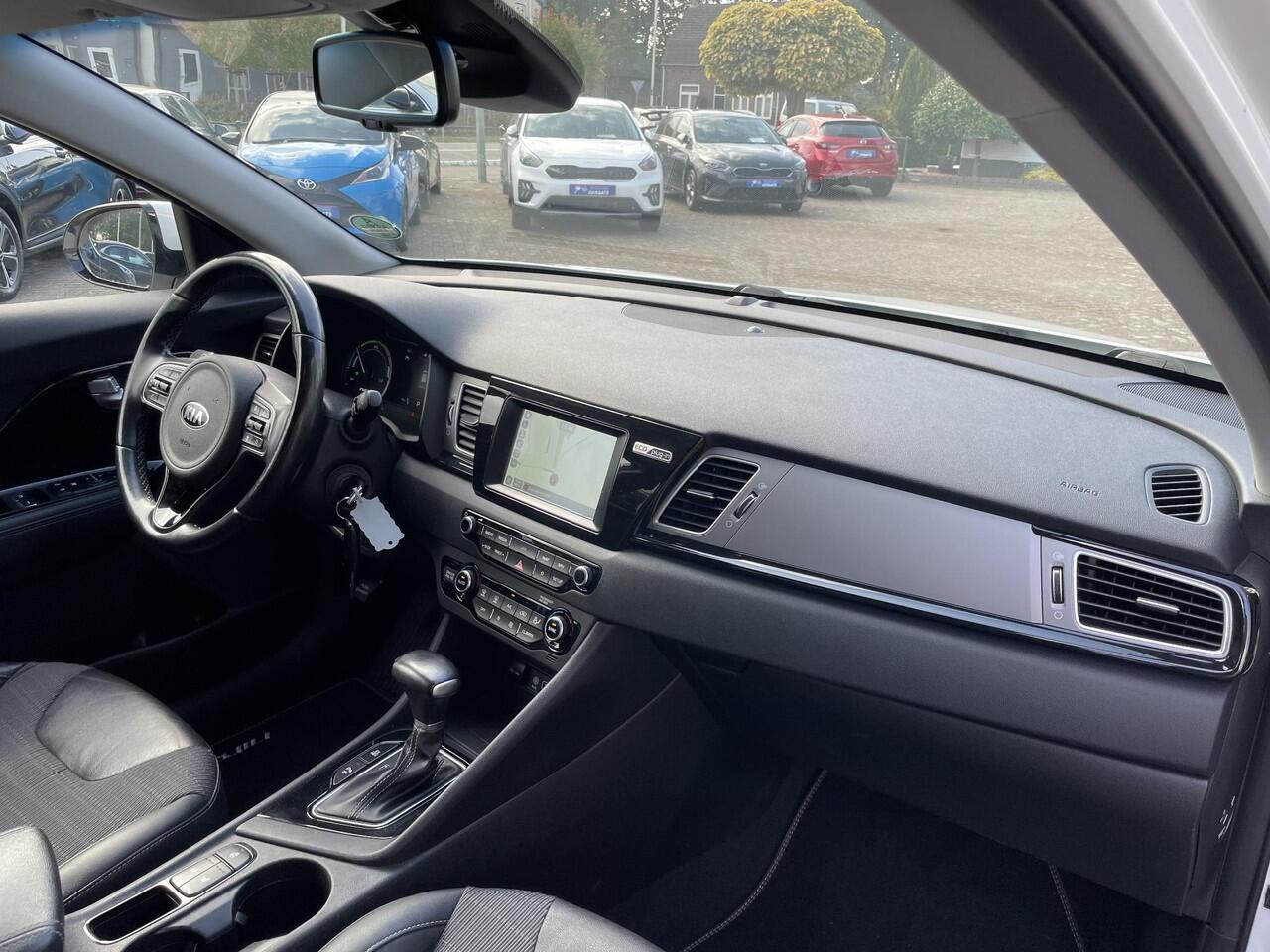 KIA Niro 1.6 GDi PHEV DynamicLine | Navigatie, Parkeersensoren en camera, Adaptive Cruise controle, Dode hoek sensoren, Lane assist