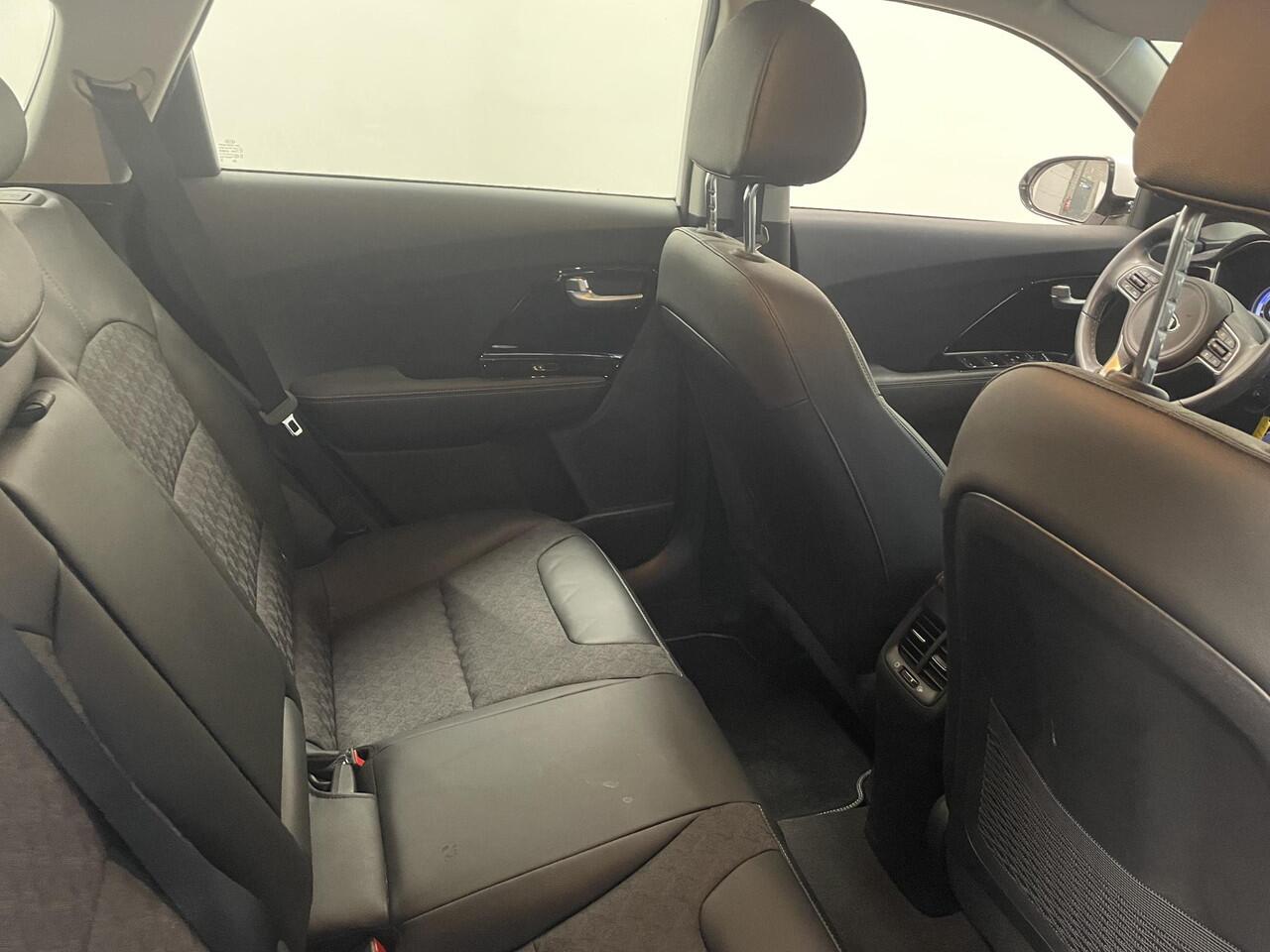 KIA Niro 1.6 GDi Hybrid DynamicLine Navigatie Apple Carplay/Android Auto Camera Parkeersensoren achter Cruise Control Climate Control Lichtmetalen velgen