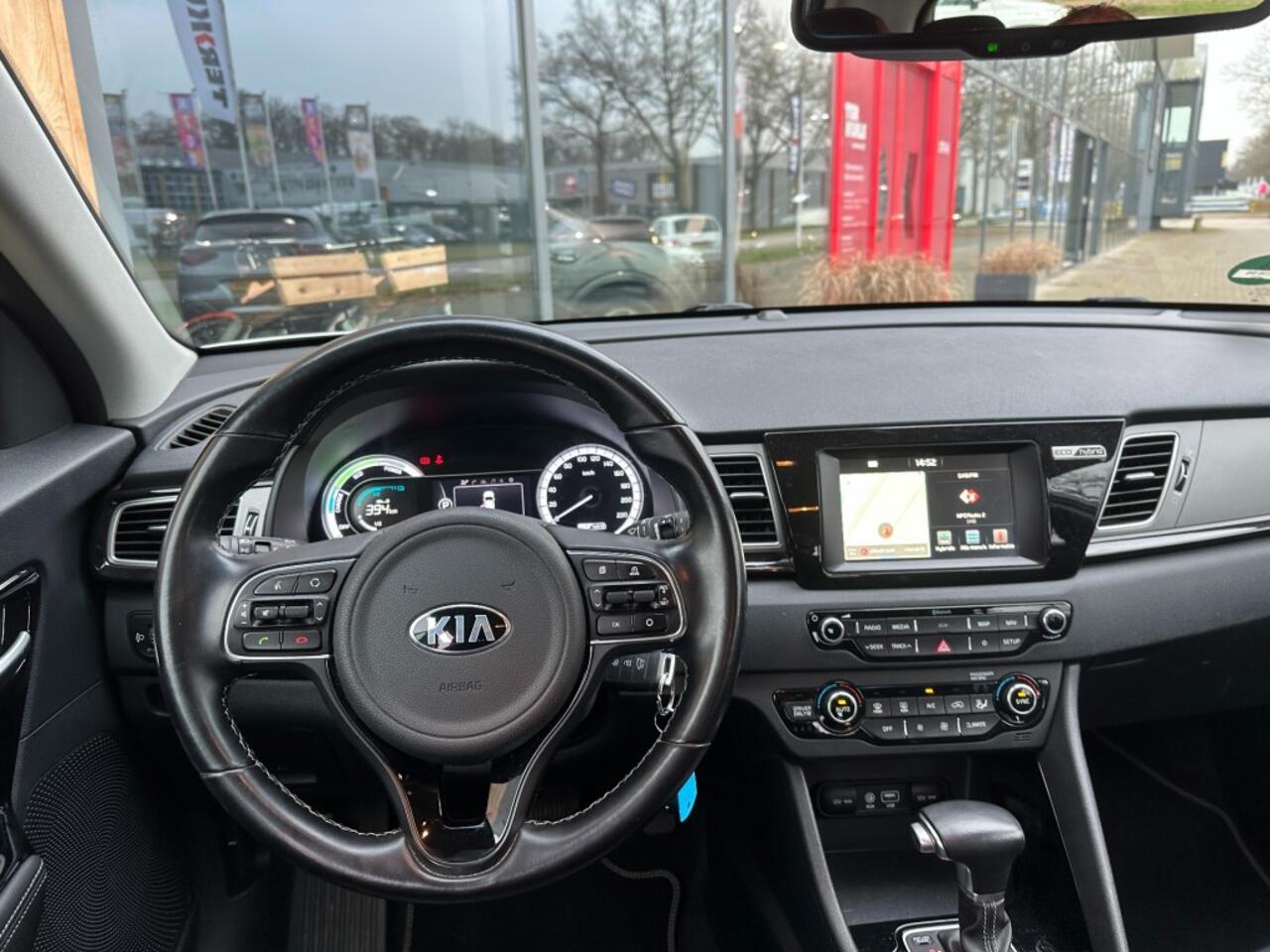 KIA Niro 1.6 GDI Hybrid Executive Line / Trekh. / Camera / CarPlay