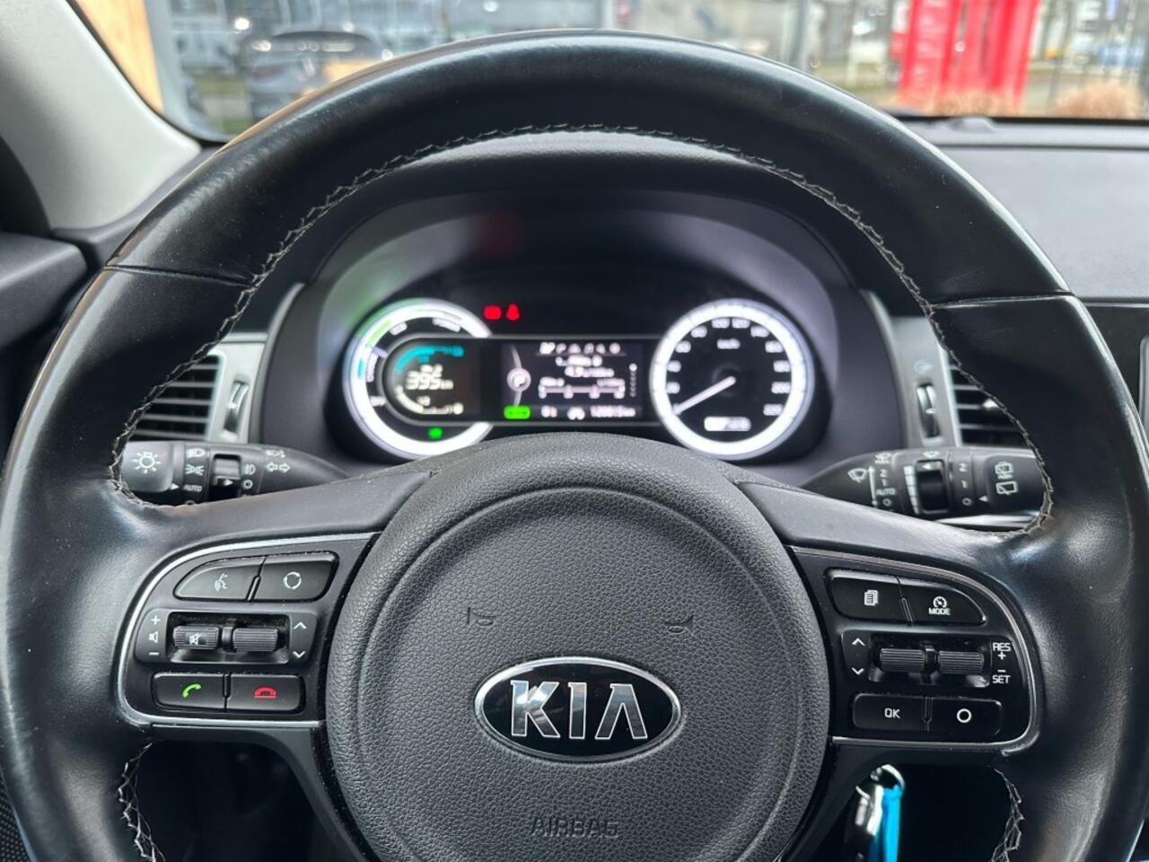 KIA Niro 1.6 GDI Hybrid Executive Line / Trekh. / Camera / CarPlay