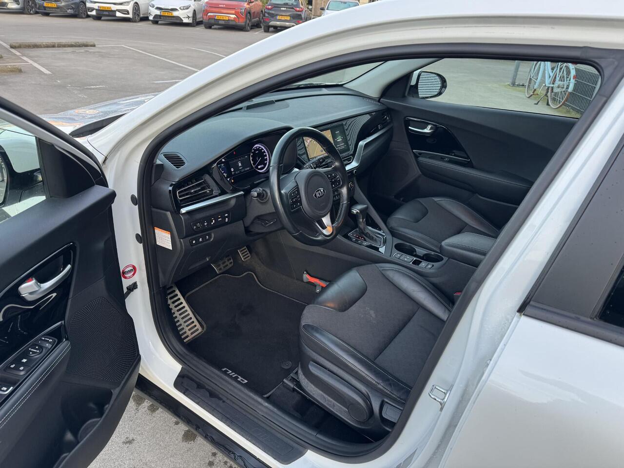 KIA Niro 1.6 GDi PHEV DynamicPlusLine NW geleverd & Onderhouden | Trekhaak | Keyless | Stoel&Stuurverw. | Privacyglass