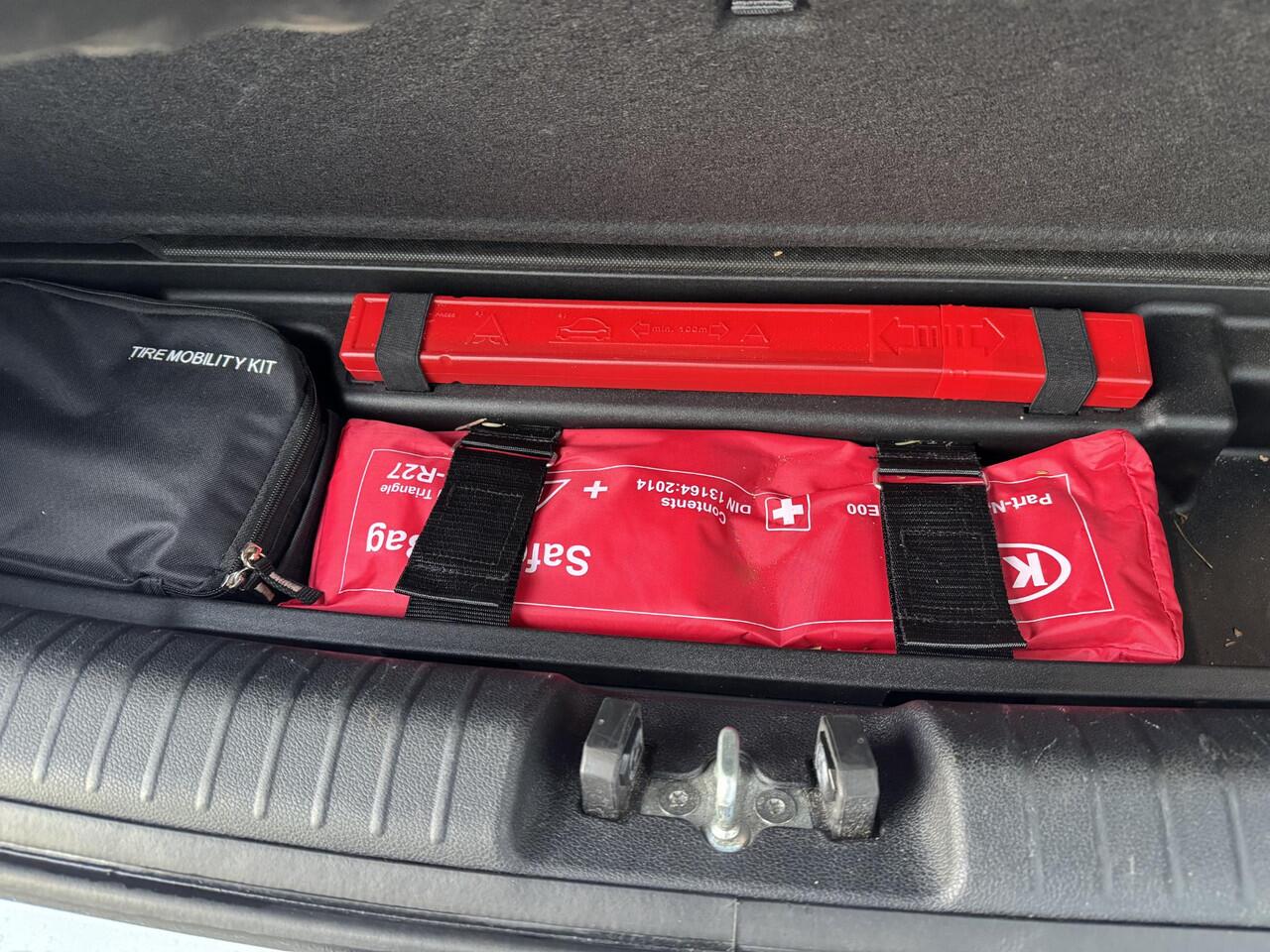 KIA Niro 1.6 GDi PHEV DynamicPlusLine NW geleverd & Onderhouden | Trekhaak | Keyless | Stoel&Stuurverw. | Privacyglass