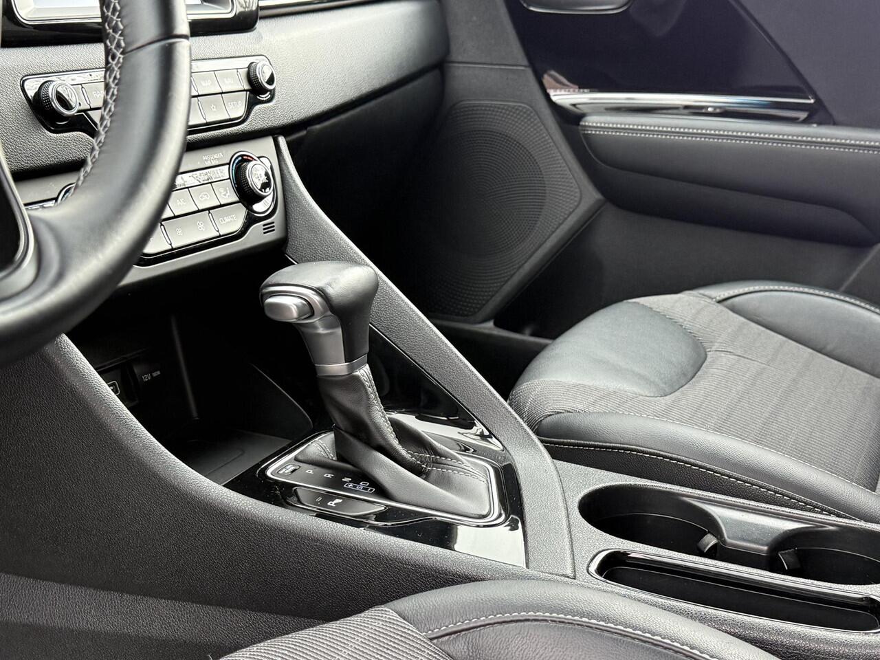 KIA Niro 1.6 GDi Hybrid DynamicLine Automaat Navi Camera Apple Carplay Rijstrook Keyless ACC LED