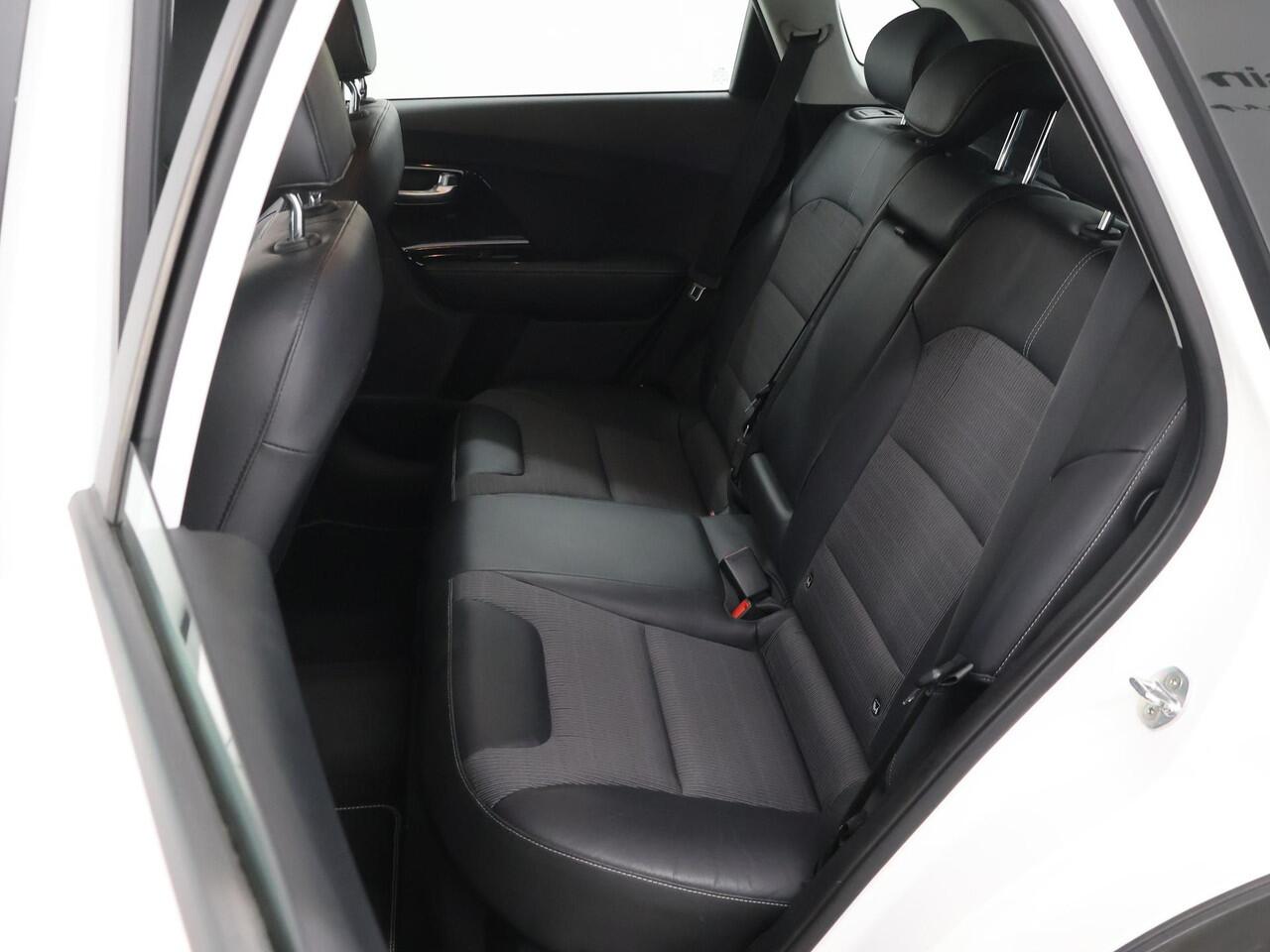 KIA Niro 1.6 GDi Hybrid DynamicLine | Navigatiesysteem | Parkeercamera | Stoelverwarming | Cruise Control |