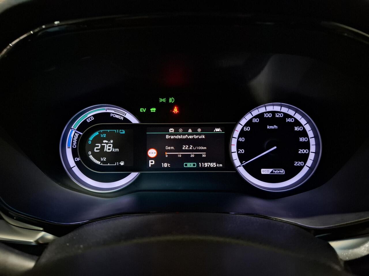 KIA Niro 1.6 GDi Hybrid DynamicPlusLine Stoel en Stuur verwarming, Apple Carplay/Android Auto, Navigatie, Camera.