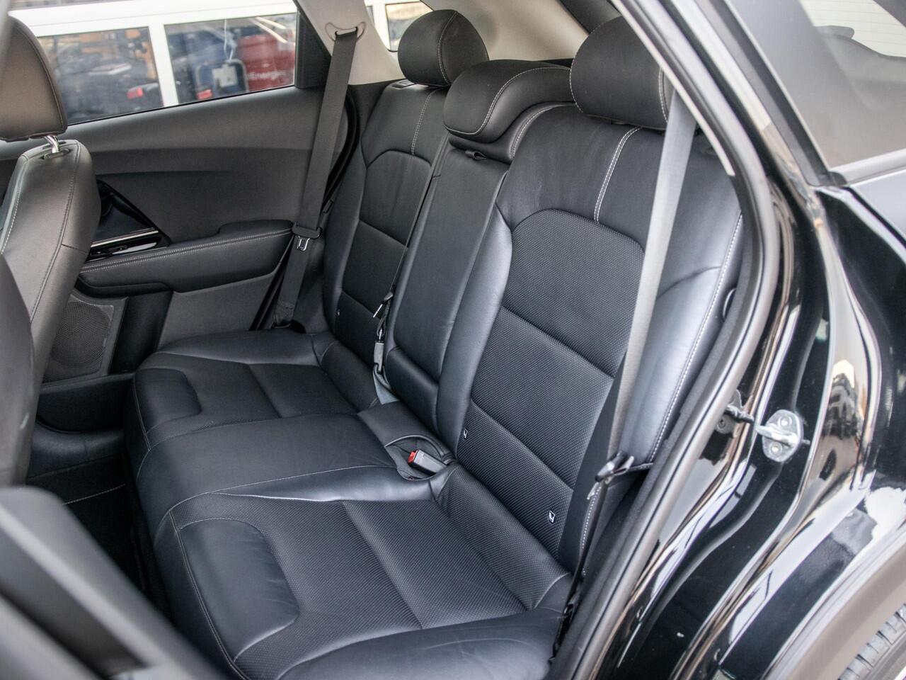 KIA Niro 1.6 GDi Hybrid ExecutiveLine l lederen bekleding l stoelverwarming en ventilatie l El. Verstelbare stoel met memory functie l