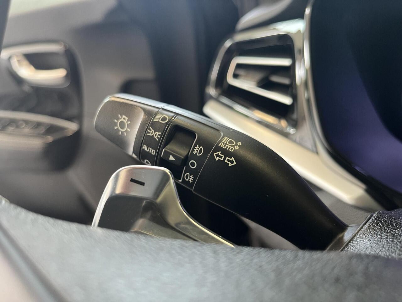 KIA Niro 1.6 GDi Hybrid DynamicLine Adaptieve Cruisecontrol, Apple Carplay, Android Auto, Navigatie, Achteruitrij Camera