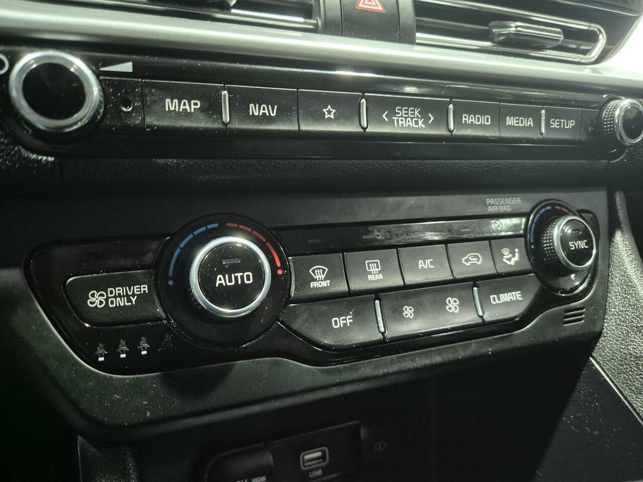 KIA Niro 1.6 GDi Hybrid DynamicLine NL auto, dealer onderhouden , erg compleet !!