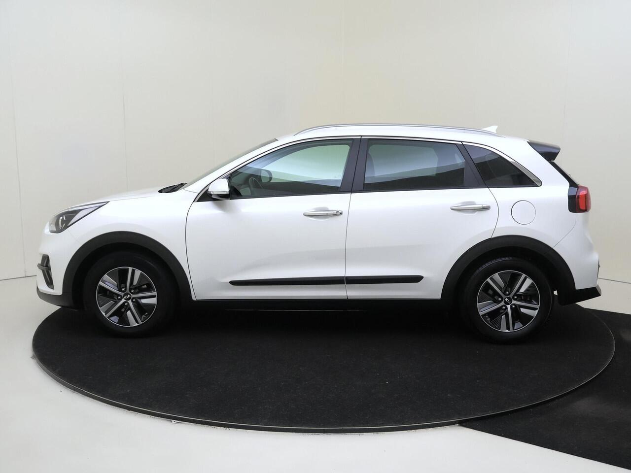 KIA Niro 1.6 GDi Hybrid DynamicLine Automaat | Navigatie | Camera | LM Velgen | Trekhaak |