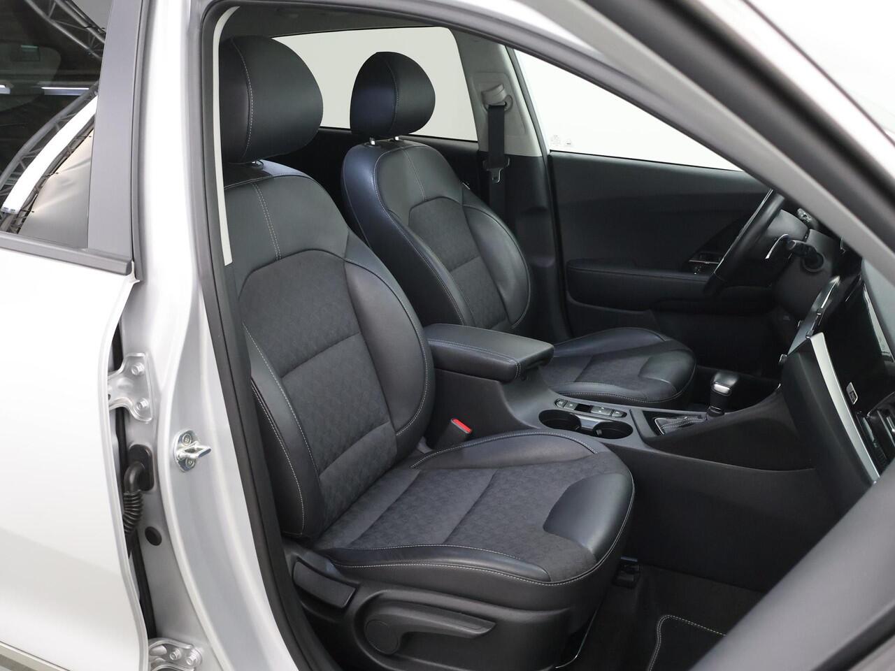 KIA Niro 1.6 GDi PHEV DynamicPlusLine | Lederen Bekleding | Stoel/Stuurwielverwarming | Keyless Go | Dodehoekdetectie | LED Koplampen |