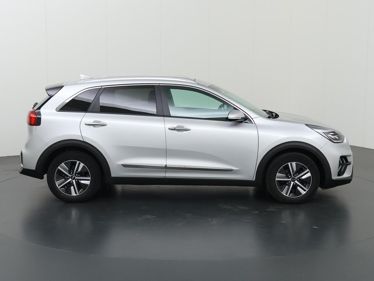 KIA Niro 1.6 GDi PHEV DynamicPlusLine | Lederen Bekleding | Stoel/Stuurwielverwarming | Keyless Go | Dodehoekdetectie | LED Koplampen |