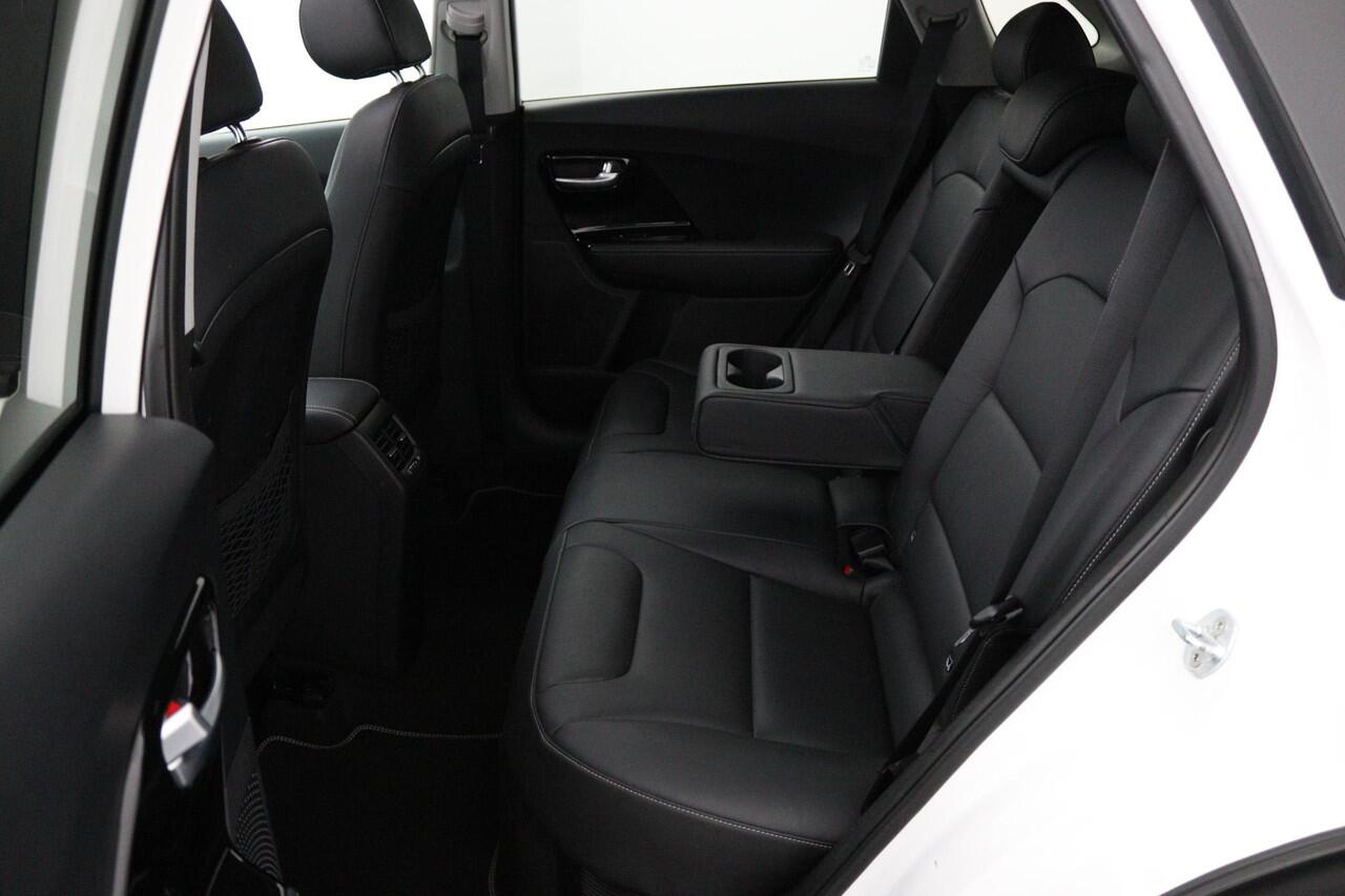 KIA Niro 1.6 GDi Hybrid ExecutiveLine | Leder | Navigatie | Stoelverwarming/verkoeling | Trekhaak
