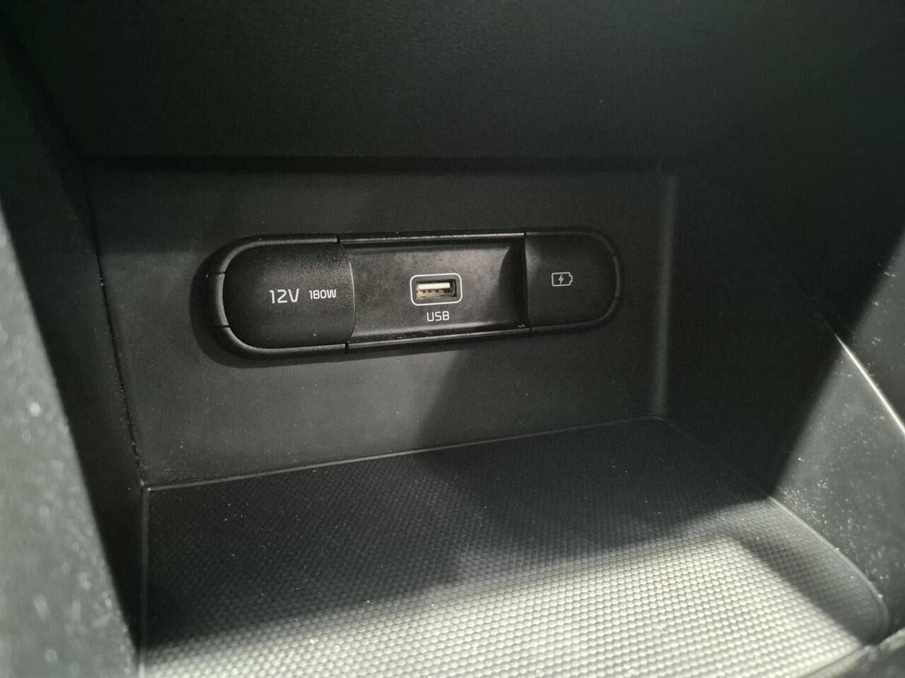 KIA Niro 1.6 GDi Hybrid DynamicLine NL auto, dealer onderhouden , erg compleet !!