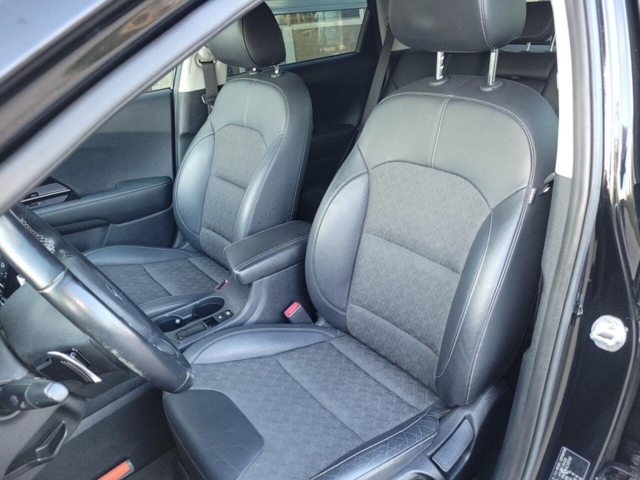 KIA Niro 1.6 GDI hybrid Executive Line automaat, camera, half leer, app