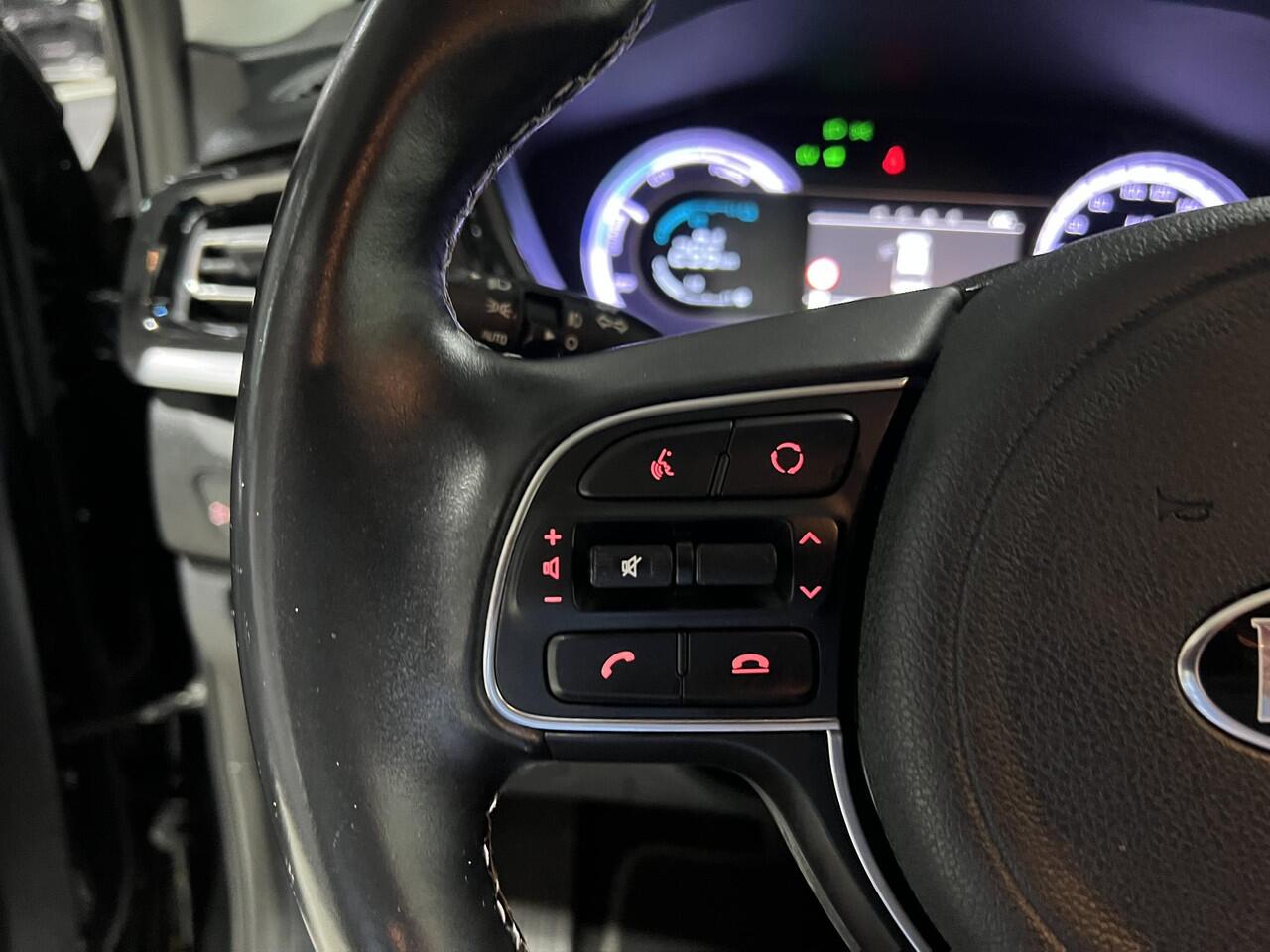 KIA Niro 1.6 GDi Hybrid DynamicLine Apple Carplay/Android Auto, Navigatie, Camera.