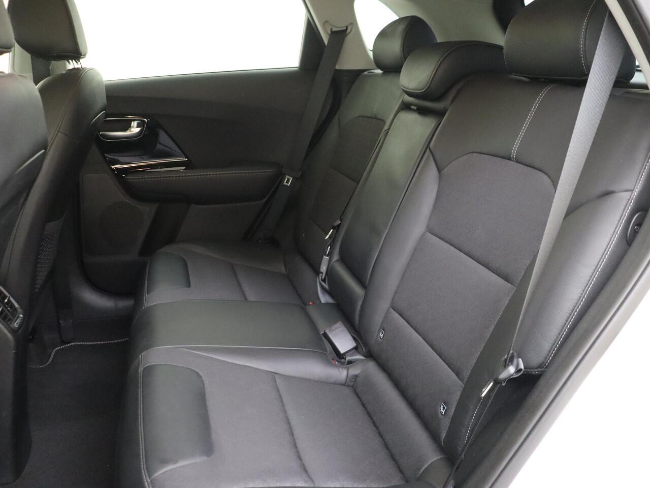 KIA Niro 1.6 GDi Hybrid DynamicLine Automaat | Navigatie | Camera | LM Velgen | Trekhaak |