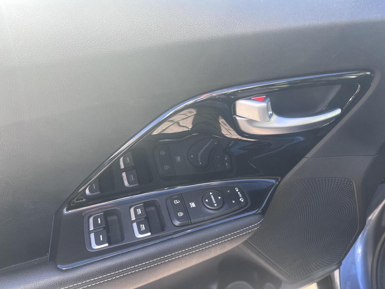 KIA Niro 1.6 GDi Hybrid DynamicPlusLine Navigatie | Lmv | Stoel- & stuurverwarming | Afneembare Trekhaak | 1e eigenaar | Dealer onderhouden!!