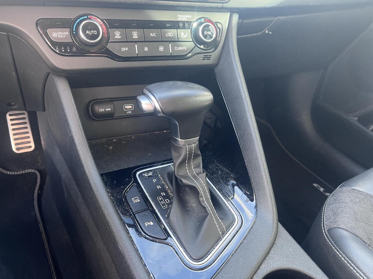 KIA Niro 1.6 GDi Hybrid DynamicPlusLine Navigatie | Lmv | Stoel- & stuurverwarming | Afneembare Trekhaak | 1e eigenaar | Dealer onderhouden!!