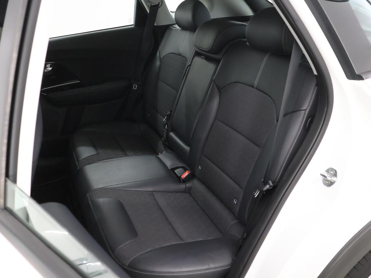 KIA Niro 1.6 GDi Hybrid DynamicLine | Navigatie | Parkeercamera | Climate Control | Cruise Control Adaptief |