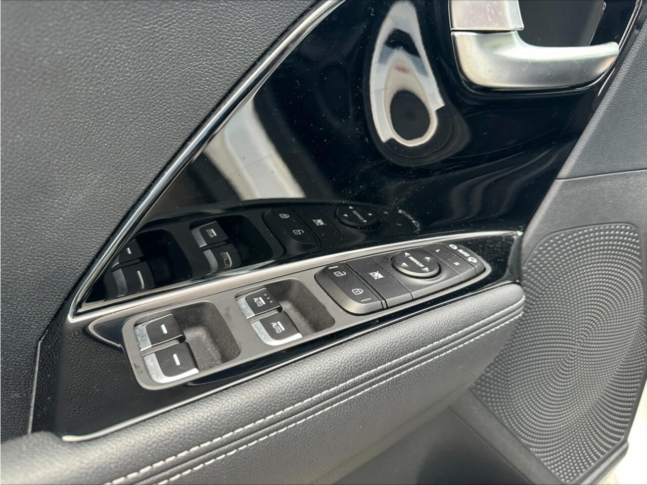 KIA Niro 1.6i Hybrid DynamicLine +CERTIFIED USED+