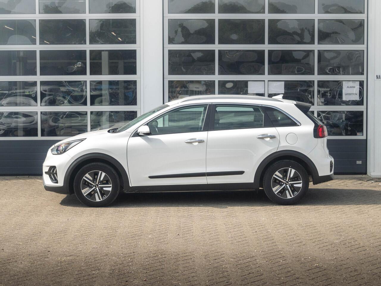 KIA Niro 1.6 GDi Hybrid DynamicLine l navigatie l achteruitrij camera l parkeersensoren l