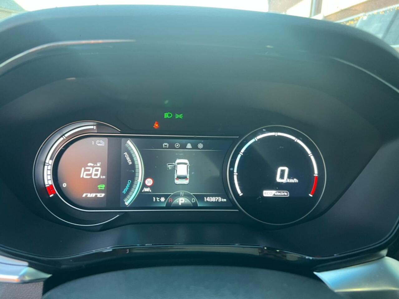 KIA Niro 1e Eigenaar, SOH 98%, Executive Line, 3 fase, 64kWh, 204 Pk, Warmtepomp, leder, JBL Navi Car play Kia dealer onderhouden