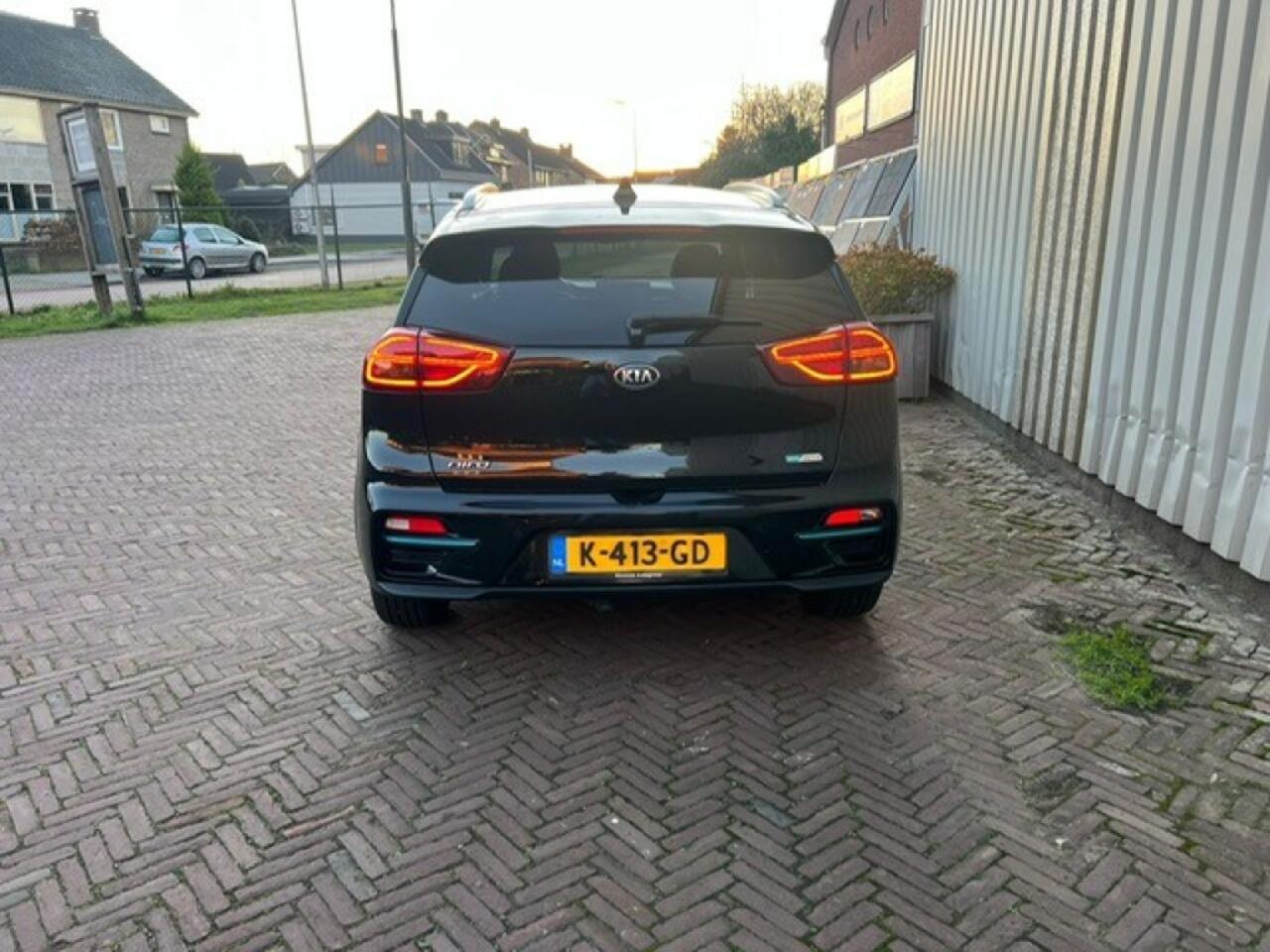 KIA Niro 1e Eigenaar, SOH 98%, Executive Line, 3 fase, 64kWh, 204 Pk, Warmtepomp, leder, JBL Navi Car play Kia dealer onderhouden