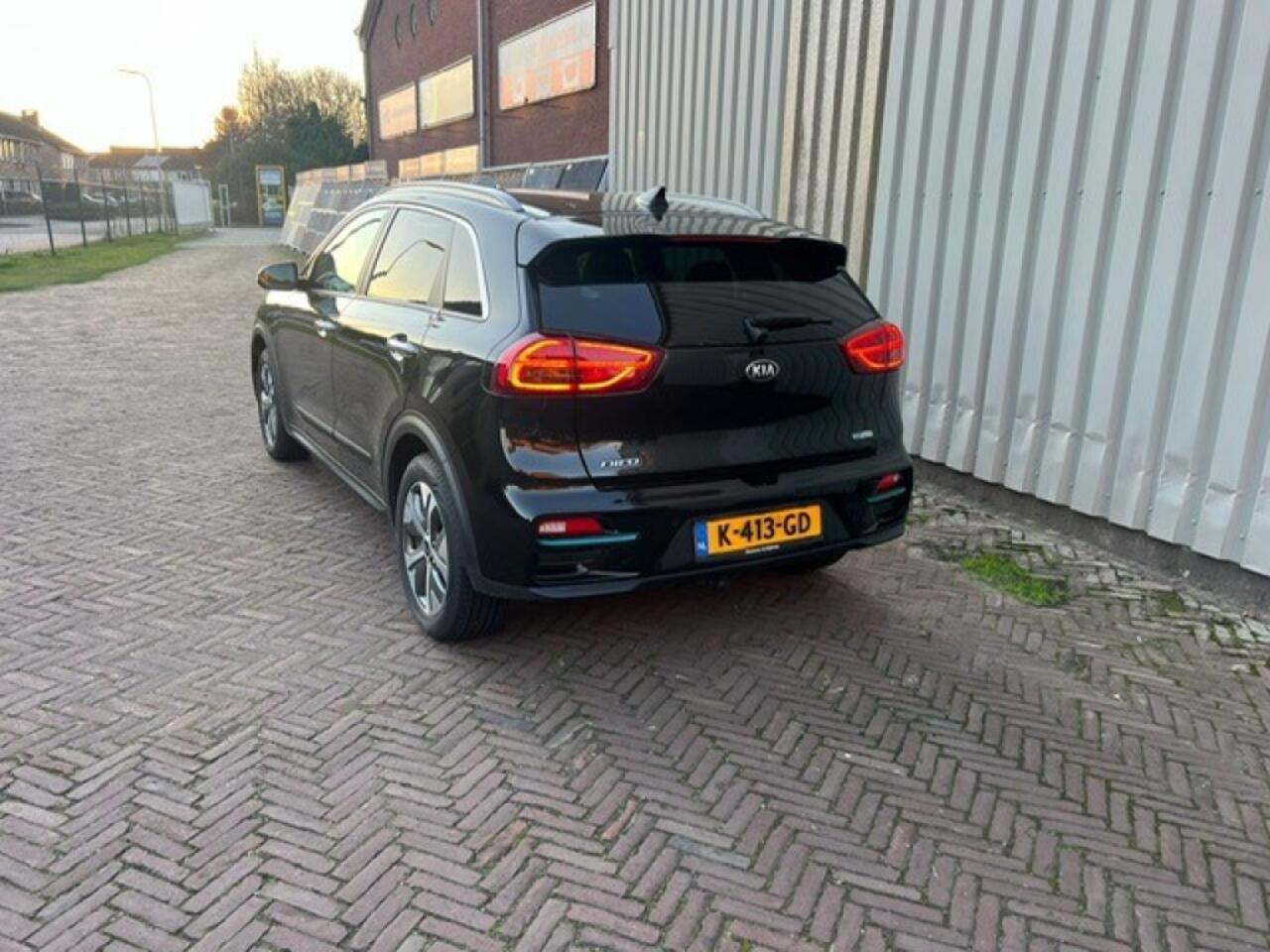 KIA Niro 1e Eigenaar, SOH 98%, Executive Line, 3 fase, 64kWh, 204 Pk, Warmtepomp, leder, JBL Navi Car play Kia dealer onderhouden