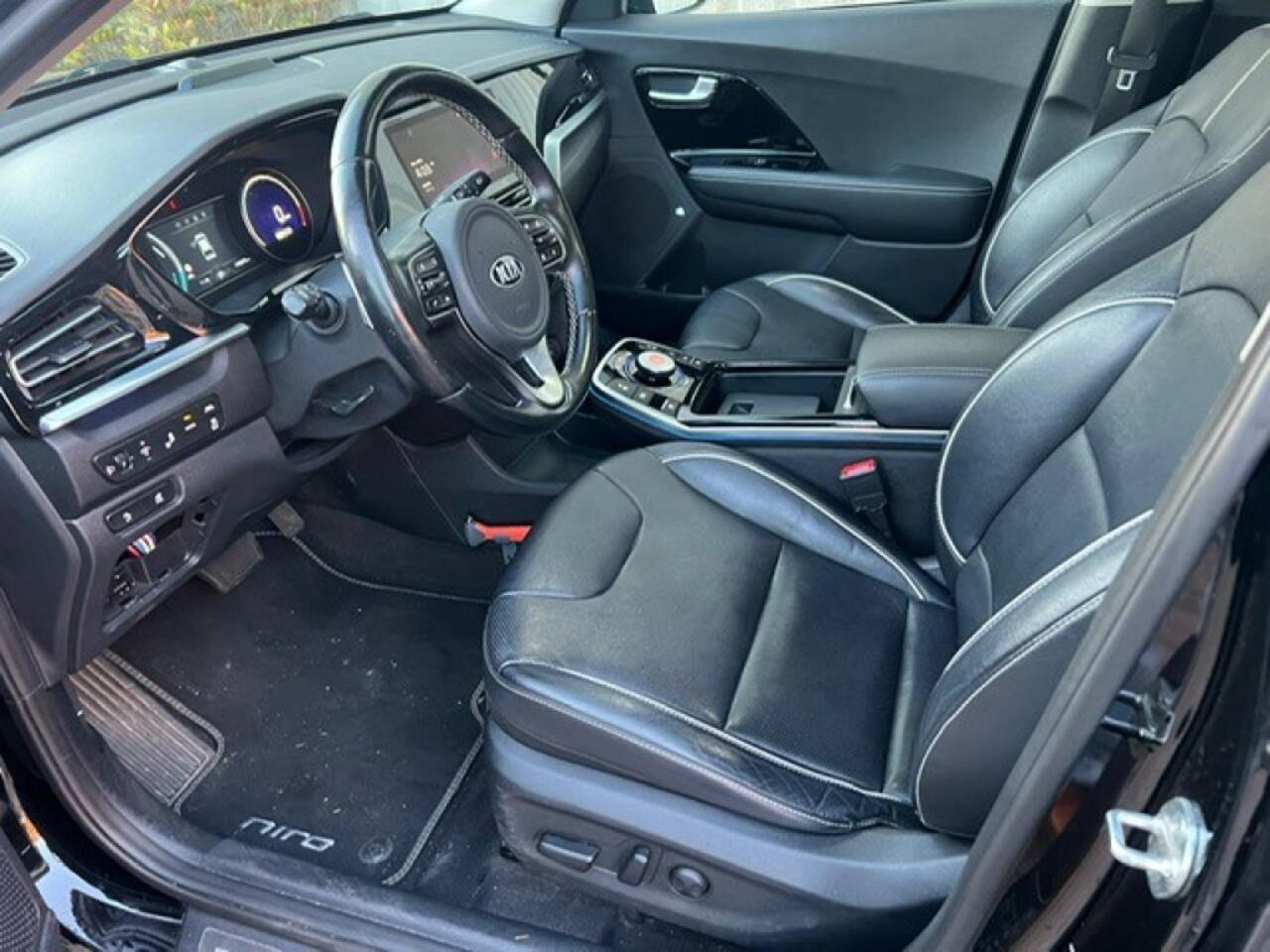 KIA Niro 1e Eigenaar, SOH 98%, Executive Line, 3 fase, 64kWh, 204 Pk, Warmtepomp, leder, JBL Navi Car play Kia dealer onderhouden