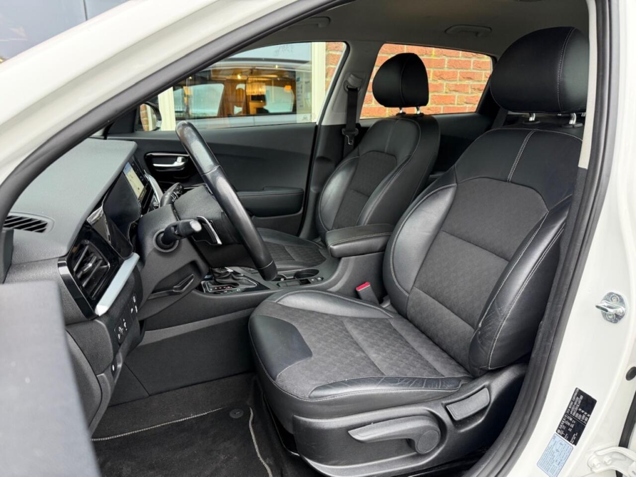 KIA Niro 1.6 GDi H. DynamicL. AUTOMAAT / TREKHAAK / CAMERA / CLIMA / NAVI