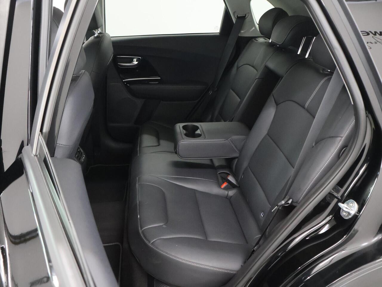 KIA Niro 1.6 GDi PHEV DynamicPlusLine | Trekhaak | SOH 100% | Navigatie | Apple CarPlay/Android Auto | Camera | DAB | Stoel/Stuurverwarming | Adaptieve Cruise Control | Rij-Hulpsysteem |