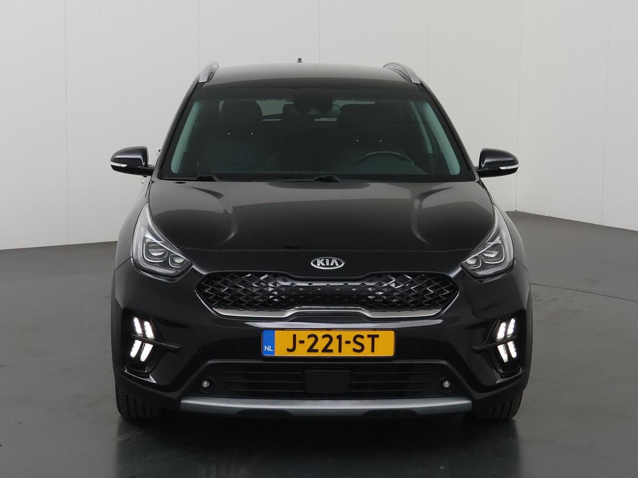 KIA Niro 1.6 GDi PHEV DynamicPlusLine | Trekhaak | SOH 100% | Navigatie | Apple CarPlay/Android Auto | Camera | DAB | Stoel/Stuurverwarming | Adaptieve Cruise Control | Rij-Hulpsysteem |