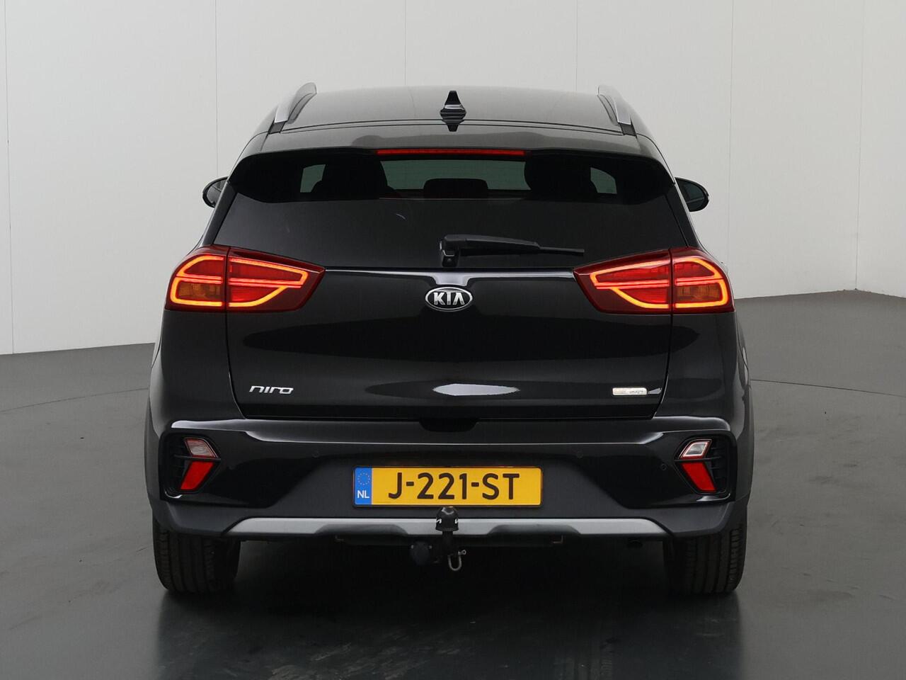 KIA Niro 1.6 GDi PHEV DynamicPlusLine | Trekhaak | SOH 100% | Navigatie | Apple CarPlay/Android Auto | Camera | DAB | Stoel/Stuurverwarming | Adaptieve Cruise Control | Rij-Hulpsysteem |