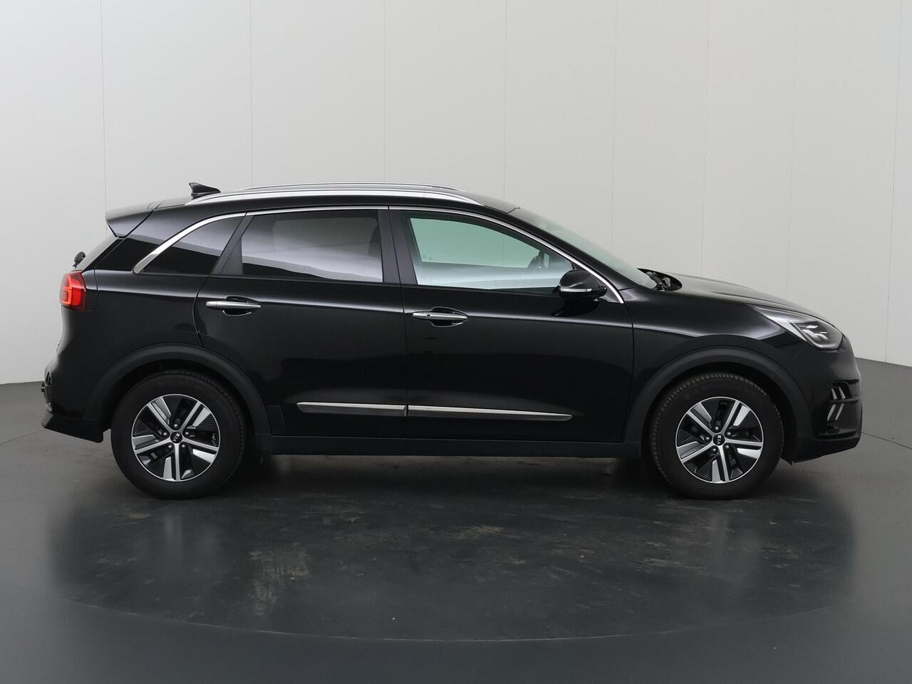 KIA Niro 1.6 GDi PHEV DynamicPlusLine | Trekhaak | SOH 100% | Navigatie | Apple CarPlay/Android Auto | Camera | DAB | Stoel/Stuurverwarming | Adaptieve Cruise Control | Rij-Hulpsysteem |