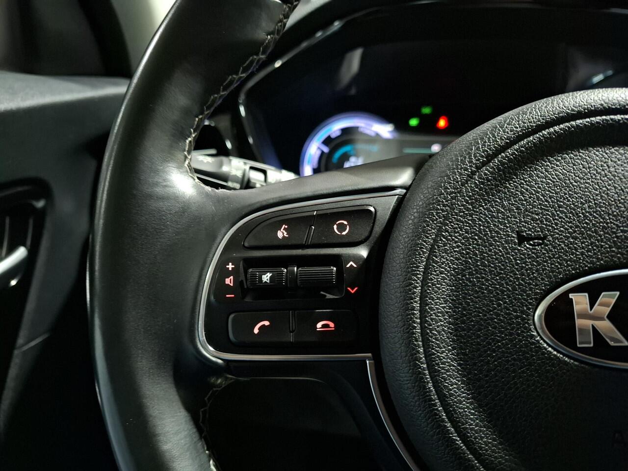 KIA Niro 1.6 GDi Hybrid DynamicLine Apple Carplay/Android Auto, Navigatie, Camera.