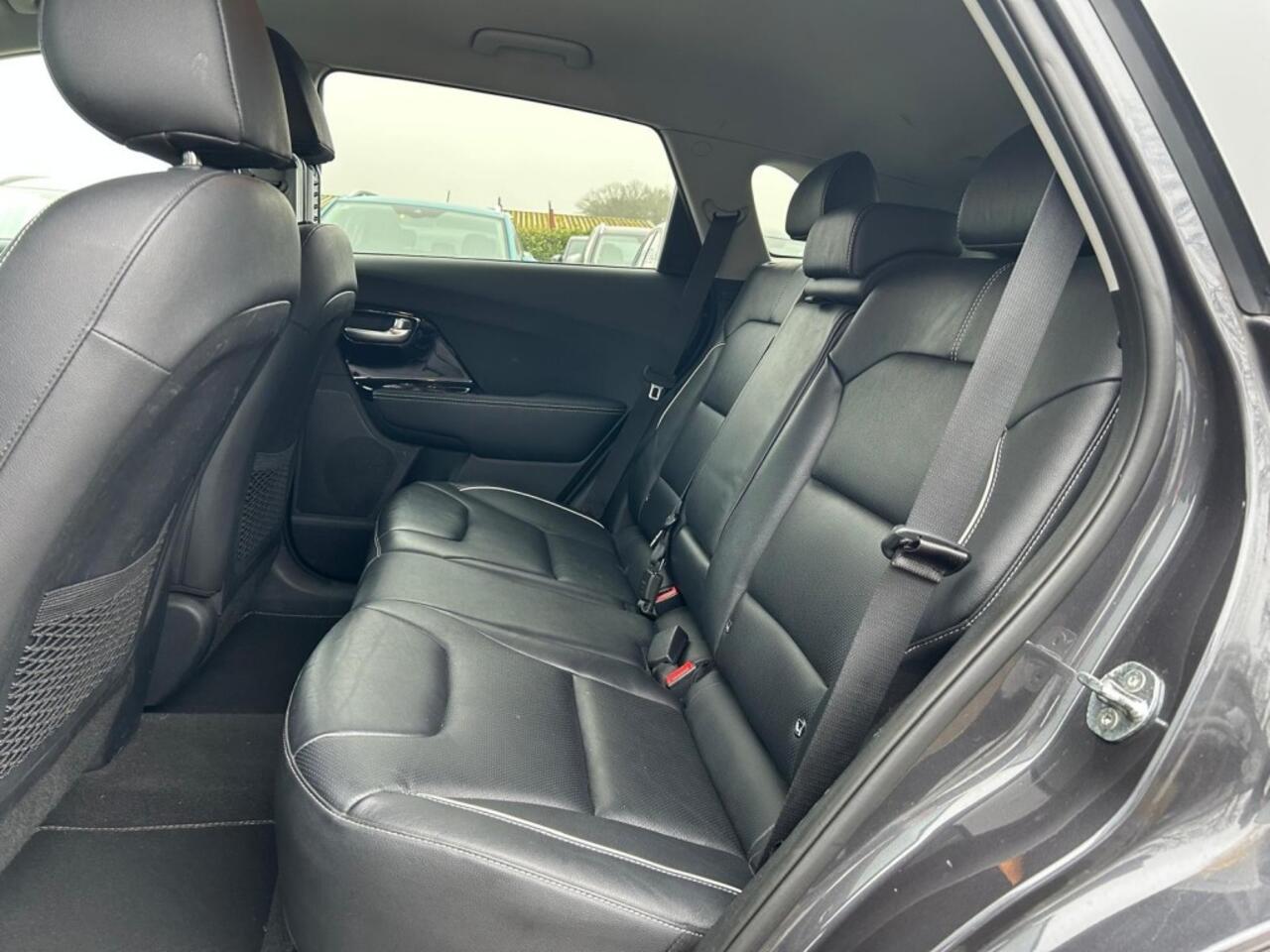 KIA Niro EXECUTIVELINE 64 KWH, Leder, JBL, Navi, Camera