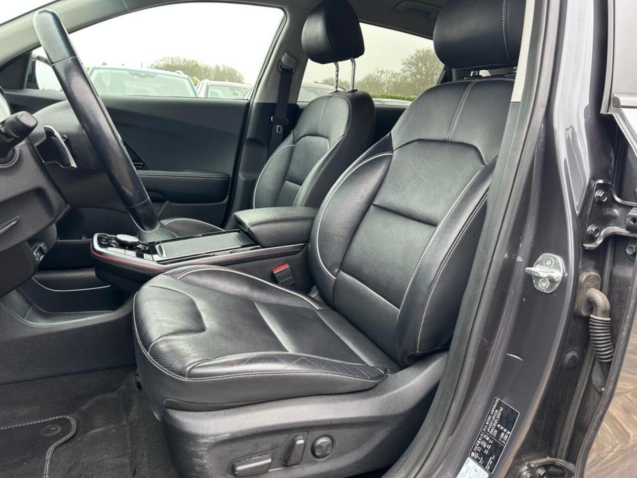 KIA Niro EXECUTIVELINE 64 KWH, Leder, JBL, Navi, Camera