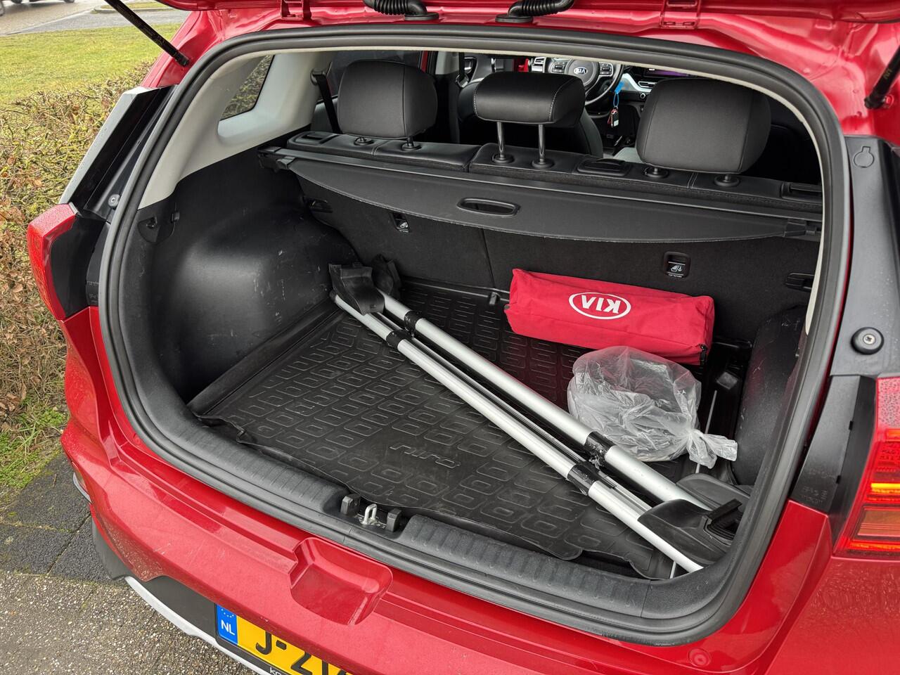 KIA Niro 1.6 GDi Hybrid DynamicLine Eerste Eigenaar, Dealeronderhouden, Trekhaak, Apple Carplay/Android Auto, Enz...