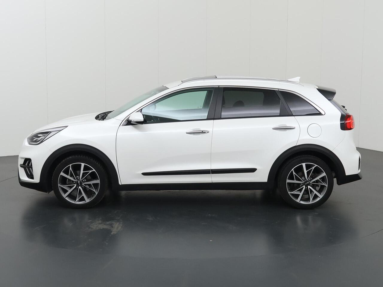 KIA Niro 1.6 GDi Hybrid ExecutiveLine | Panoramadak | Lederen Bekleding | JBL Audio | Dodehoekdetectie | Stoel/Stuurwielverwarming | Stoelventilatie | Elektrisch bedienbare bestuurdersstoel met geheugenfunctie