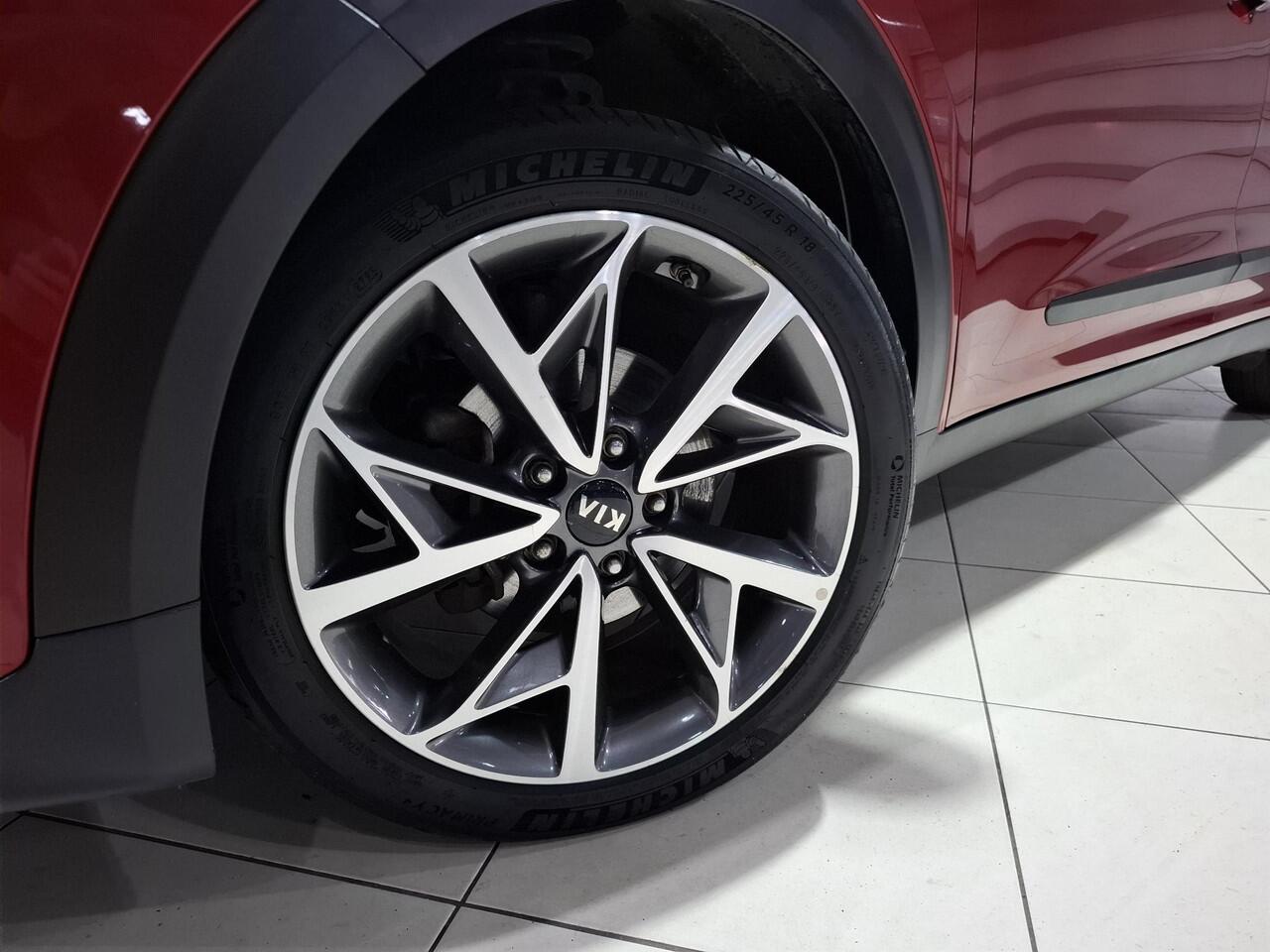 KIA Niro 1.6 GDi Hybrid DynamicPlusLine Trekhaak, Stoel en Stuur verwarming, Apple Carplay/Android Auto, Navigatie, Camera.