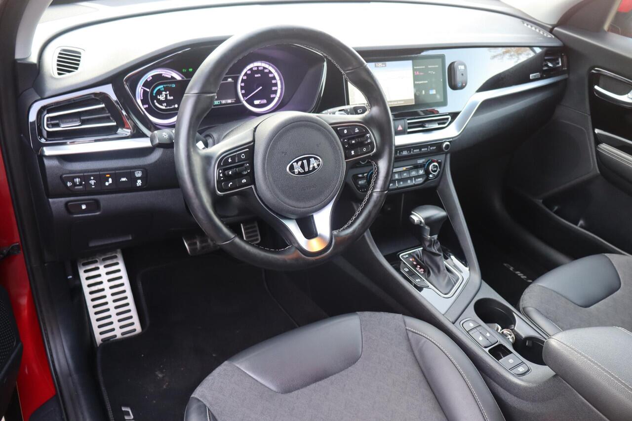KIA Niro 1.6 GDi Hybrid DynamicPlusLine Navigatie, Apple Carplay, Climate control, Camera, Stoel- stuurverwarming, Lichtmetalen wielen