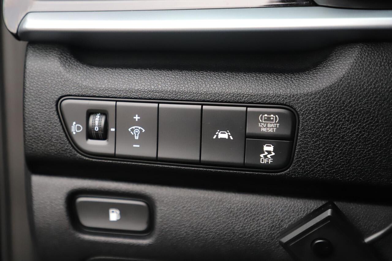 KIA Niro 1.6 GDi Hybrid DynamicLine Half Leder Carplay Android Navigatie Achteruitrijcamera Climate Cruise Control Rijstrooksensor Parkeersensor