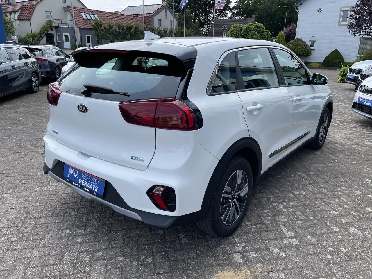 KIA Niro 1.6 GDi PHEV DynamicLine | 10 jaar garantie, 1e eigenaar, Dealer onderhouden, Apple CarPlay / Android Auto, Adapt. Cruise Control, 1300kg trekgewicht, weinig km!