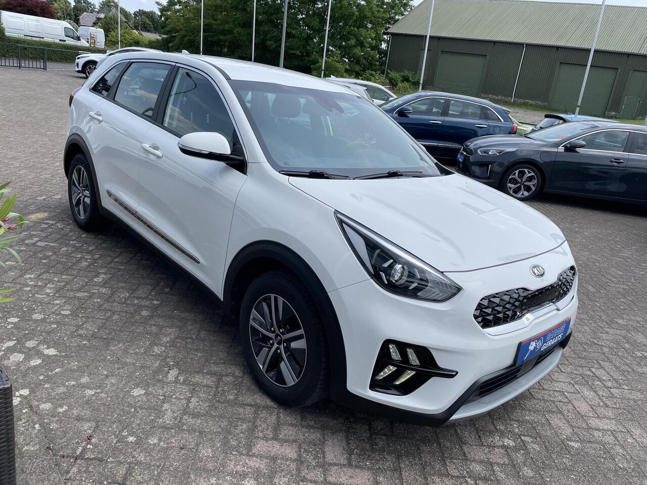 KIA Niro 1.6 GDi PHEV DynamicLine | 10 jaar garantie, 1e eigenaar, Dealer onderhouden, Apple CarPlay / Android Auto, Adapt. Cruise Control, 1300kg trekgewicht, weinig km!