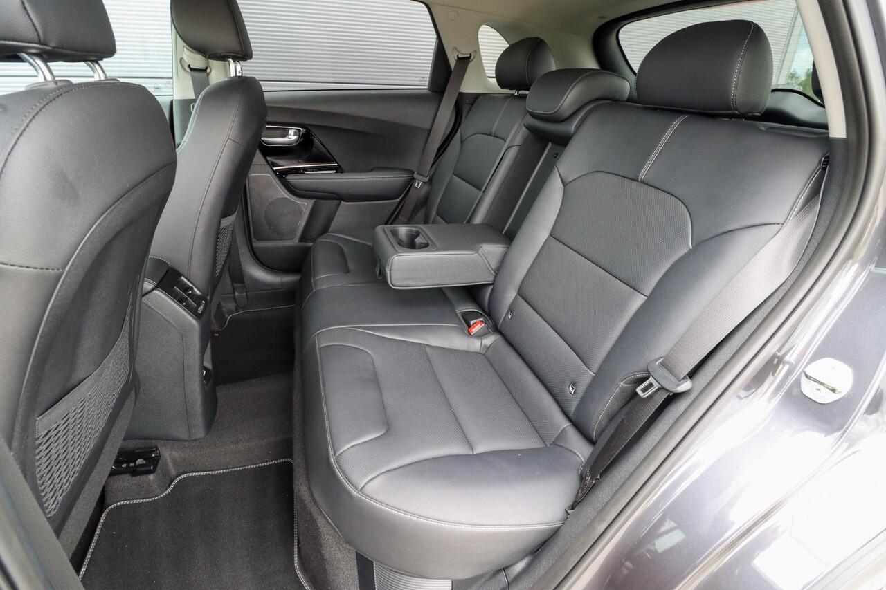 KIA Niro 1.6 GDi PHEV ExecutiveLine | Trekhaak | Leer | Schuifdak | Adaptieve cruise | Rijklaarprijs - incl.garantie