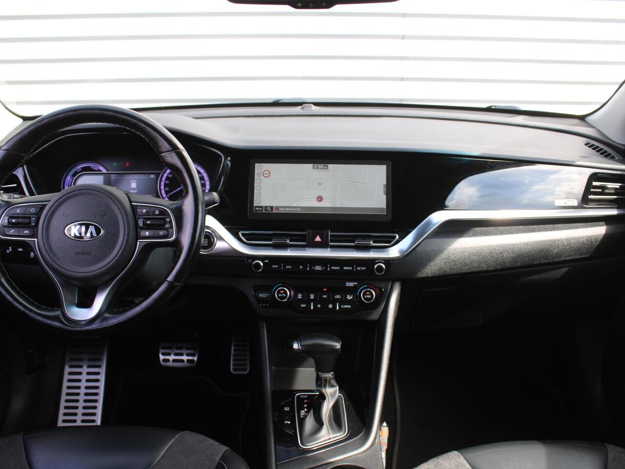 KIA Niro 1.6 GDi Hybrid DynamicPlusLine | Trekhaak | Stuur-/stoelverwarming | Camera | Cruise adapt. | 18" LM | Leer | LED | Navi |